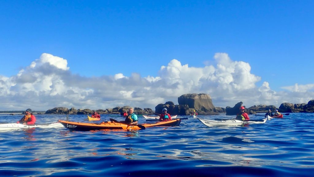 Découverte des Etocs en kayak de mer - Finistère Sud Sortie kayak aux Etocs